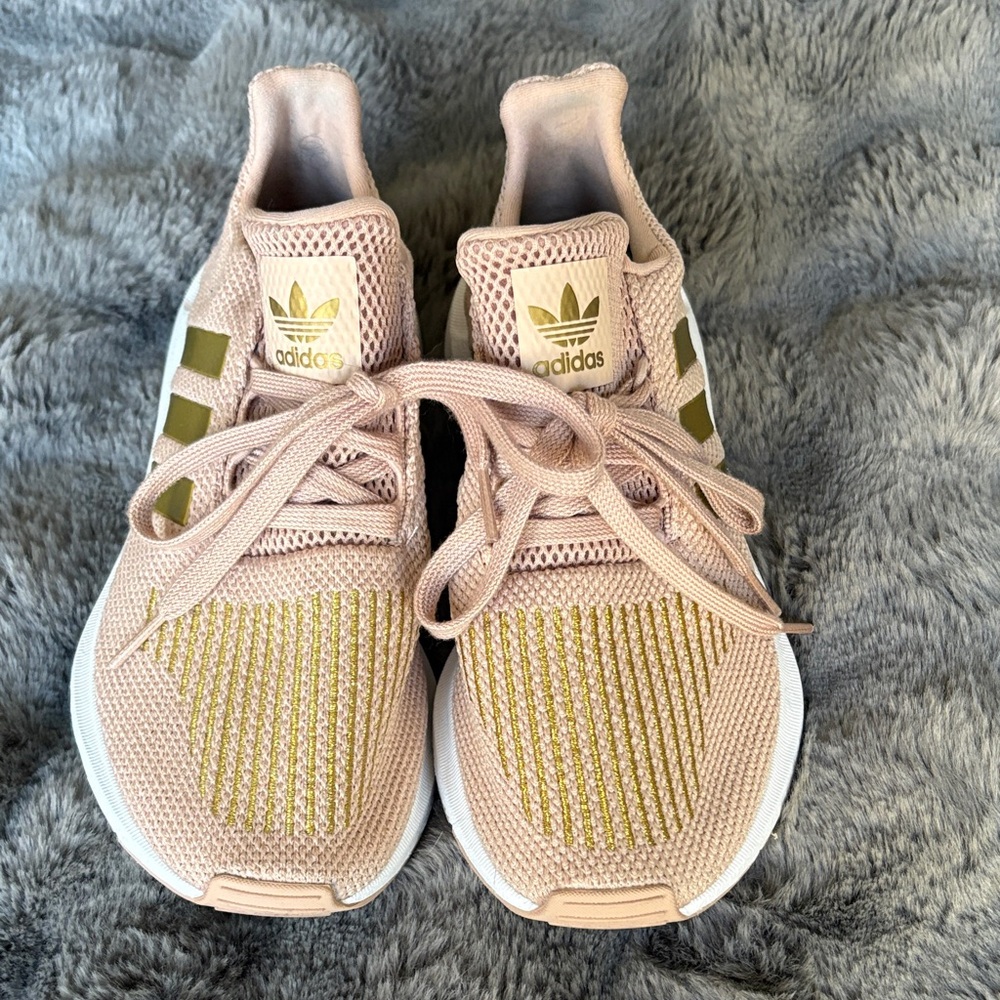 Adidas Swift Run Pink Ash Pearl Gold Sneakers Sz 5
